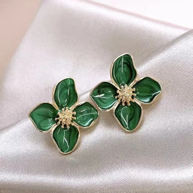 Vintage Hong Kong style drop glaze red flower earrings, three-dimensional small flower earrings