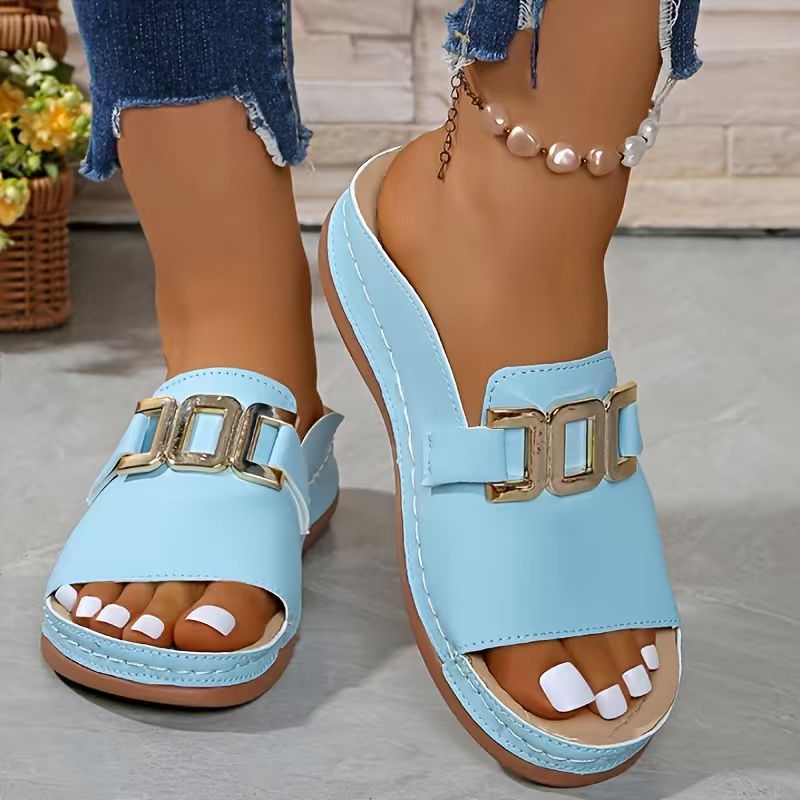 Casual and fashionable minimalist fish-mouth sandals with metal buckles