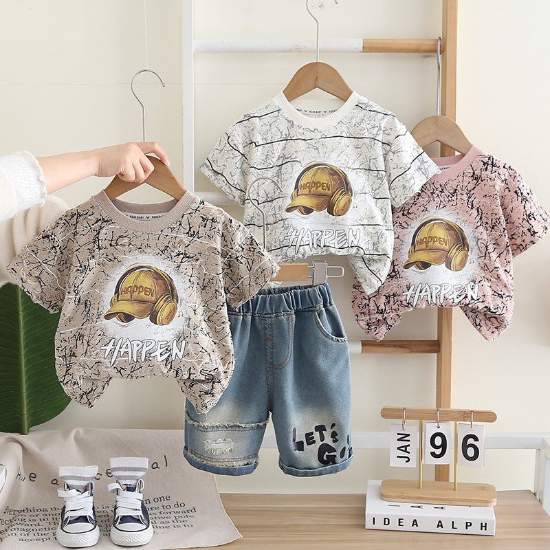 Hat, headphone pattern, short sleeved shirt, shorts set