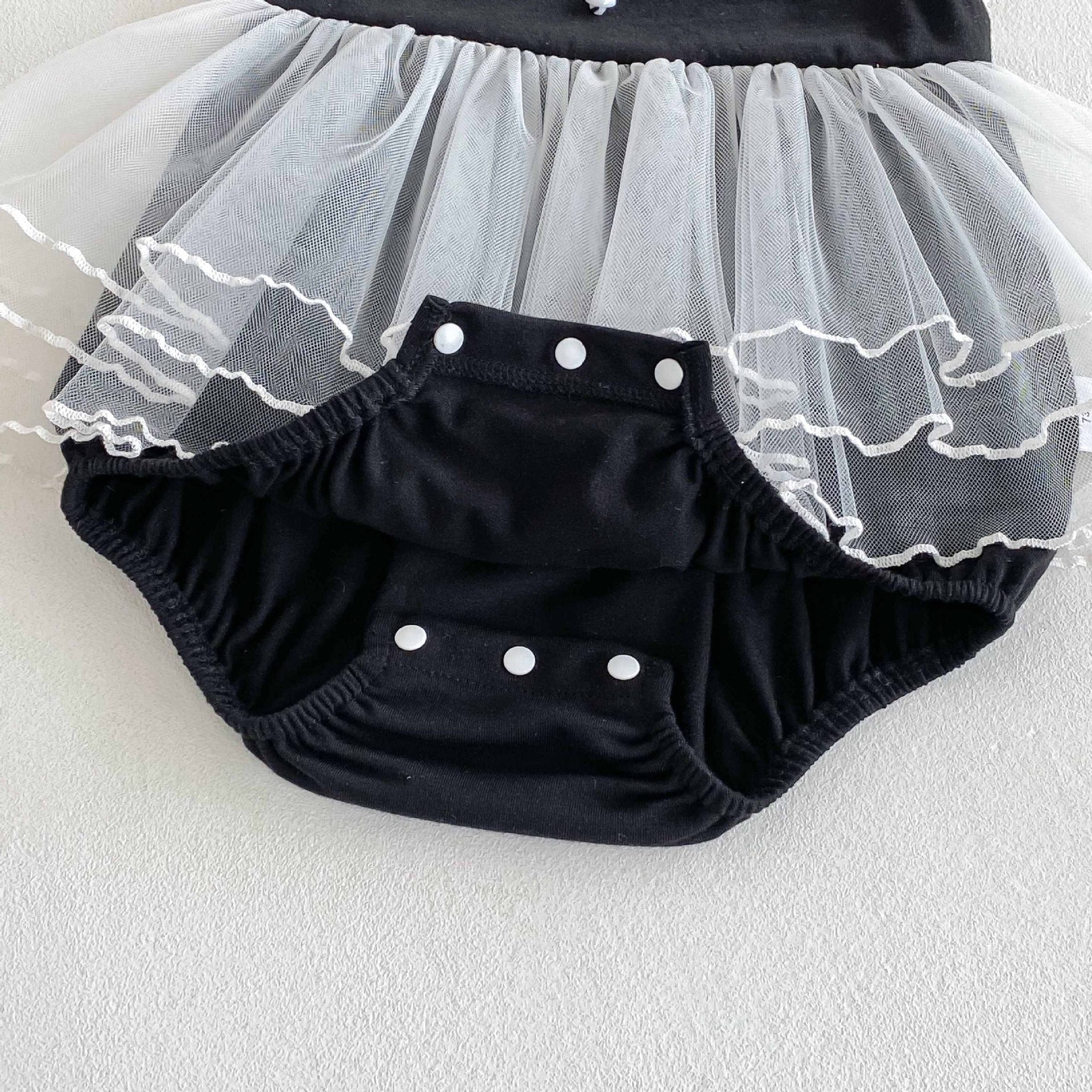 Cute Lace Trim Sleeveless Romper for Baby Girls, Summer Lightweight Onesie with Skirt Design
