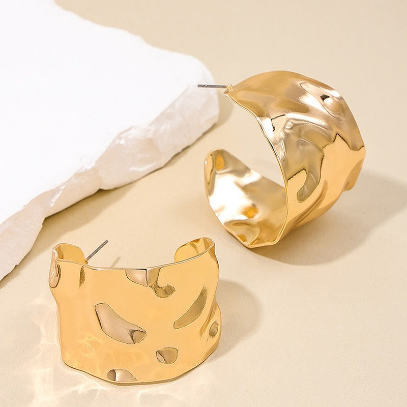 Wide face women's earrings with circular concave convex design