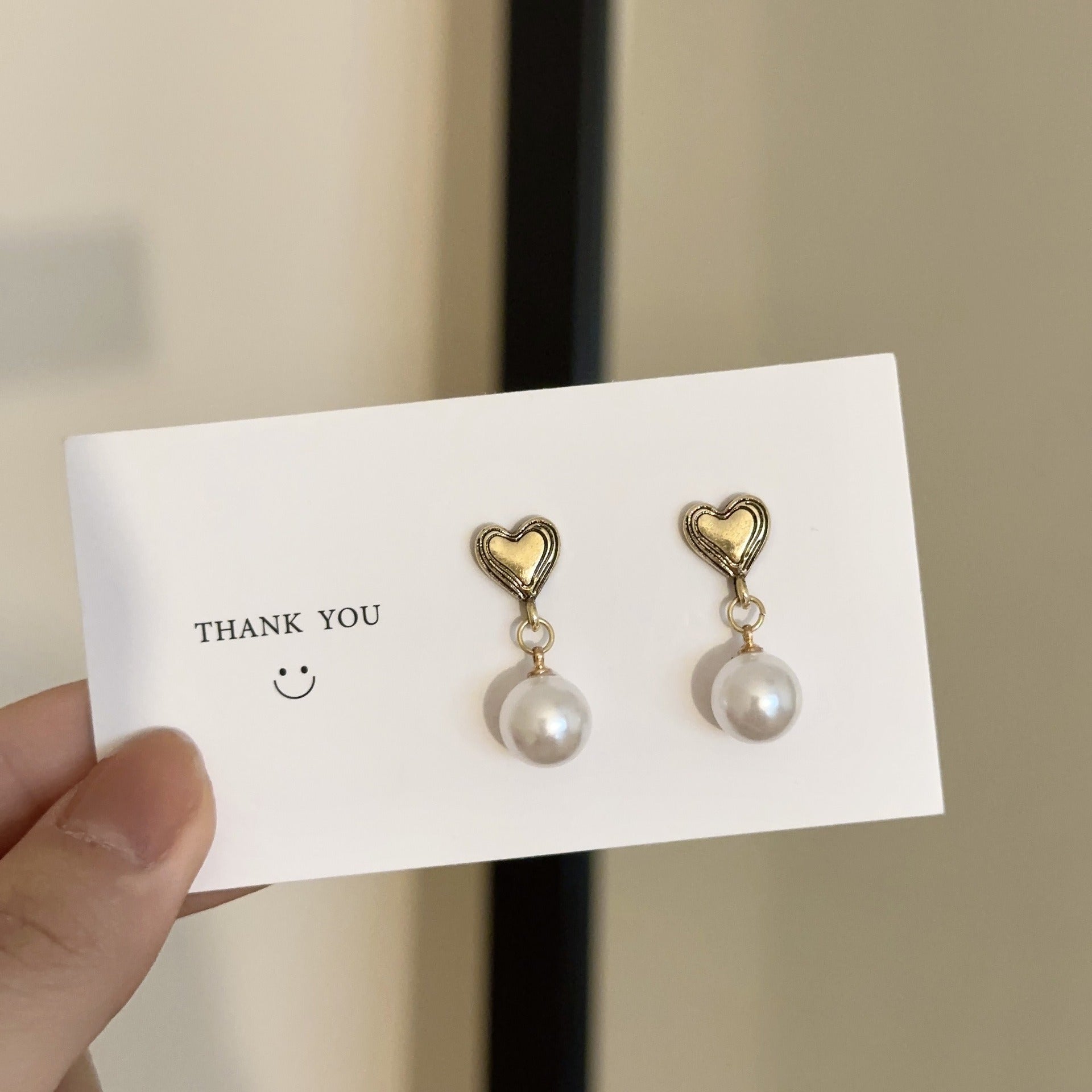 Pearl Love Earrings with Retro Hong Kong Style and Fashionable Style Earrings
