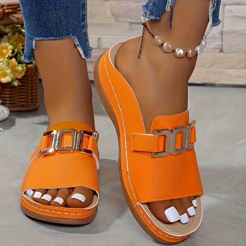 Casual and fashionable minimalist fish-mouth sandals with metal buckles